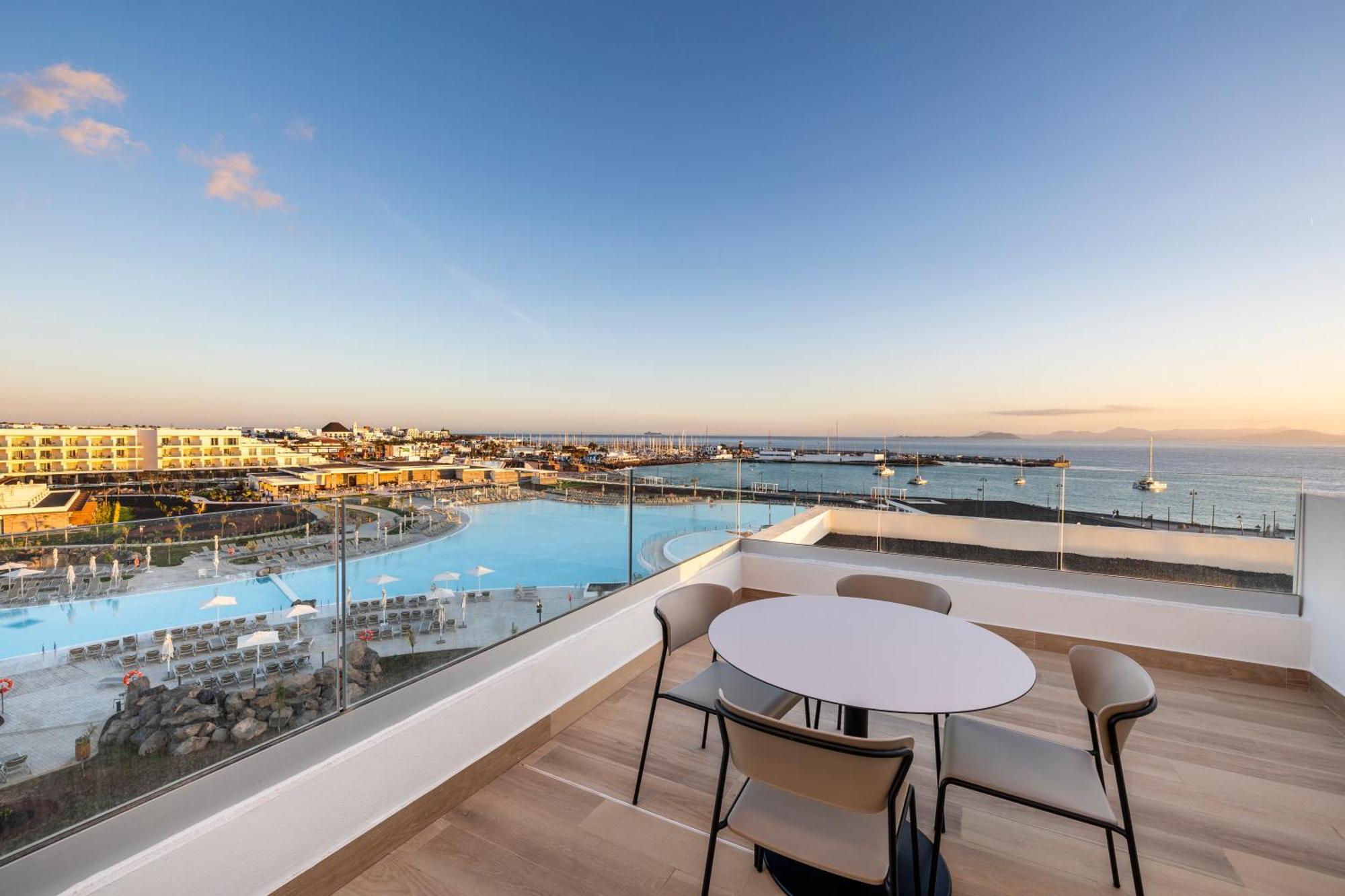 Отель Barcelo Playa Blanca Экстерьер фото